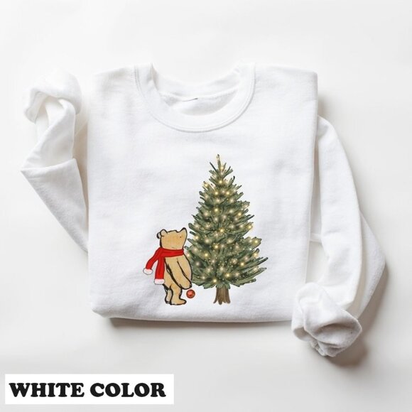 Winnie The Pooh Christmas Sweatshirt Classic Pooh Holiday 81 - Picture 1 of 5